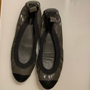 CHANEL ballet flats